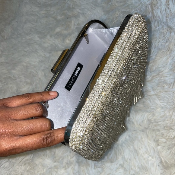 Greatest Waterfall Evening Clutch Silver - Picture 4 of 6